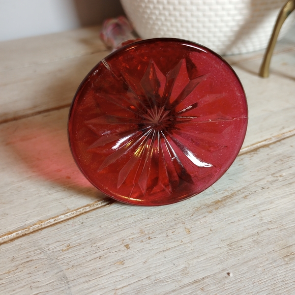 Mid Century Atomic Swung Sangria bud vase Red pedestal Rainbow art co hand blown - Picture 7 of 9